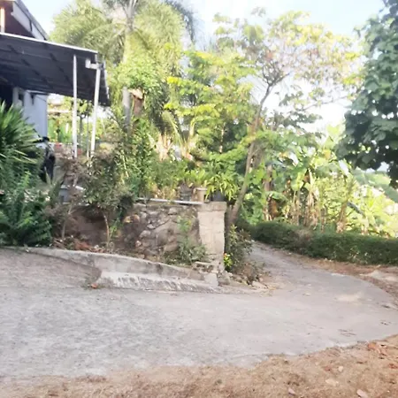Villa Tasya Labuan Bajo Exterior photo